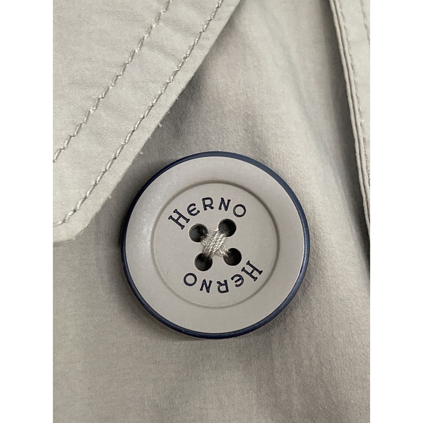 ﾍﾞｰｼﾞｭ ﾅｲﾛﾝ