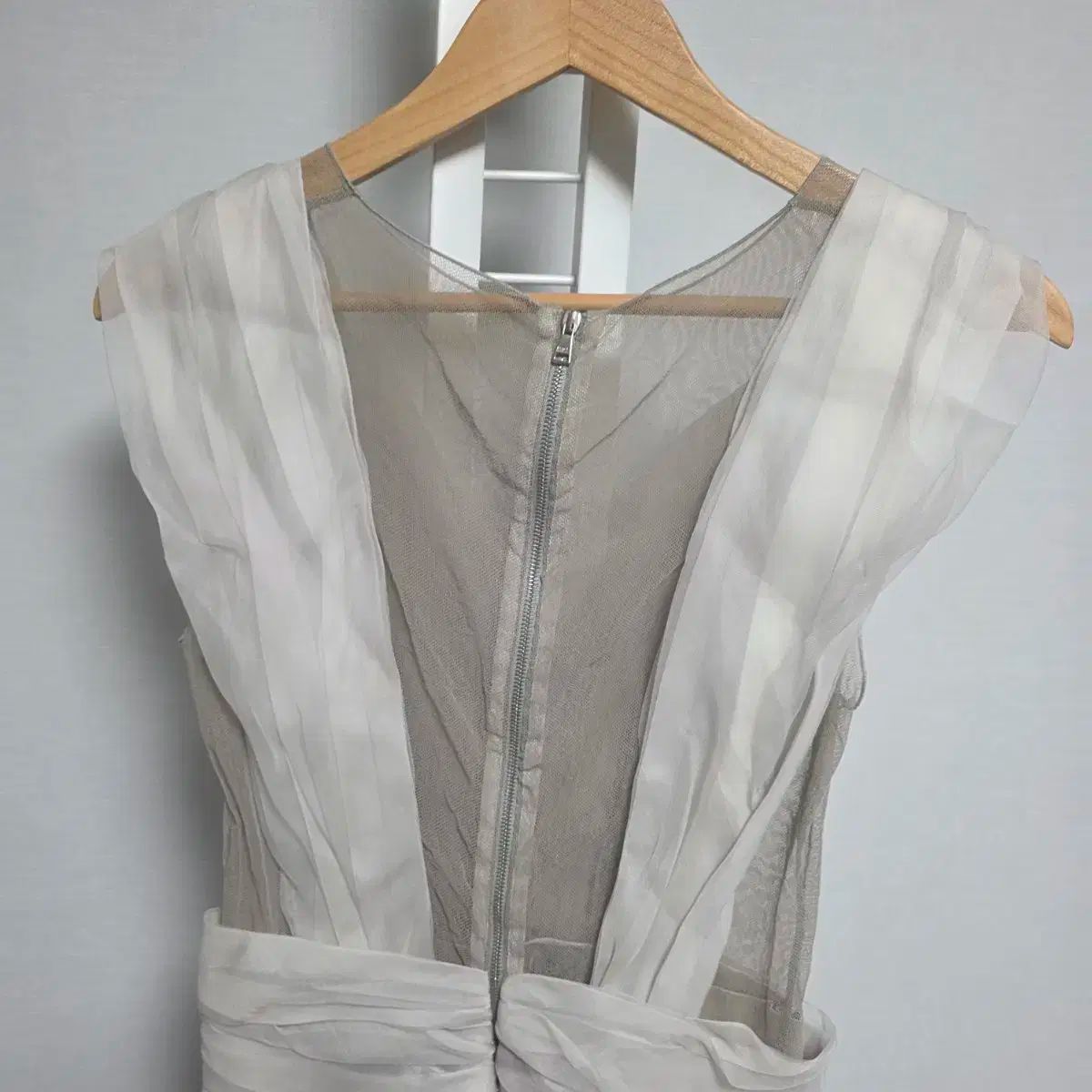 ドルチェ＆ガッバーナ アイボリー