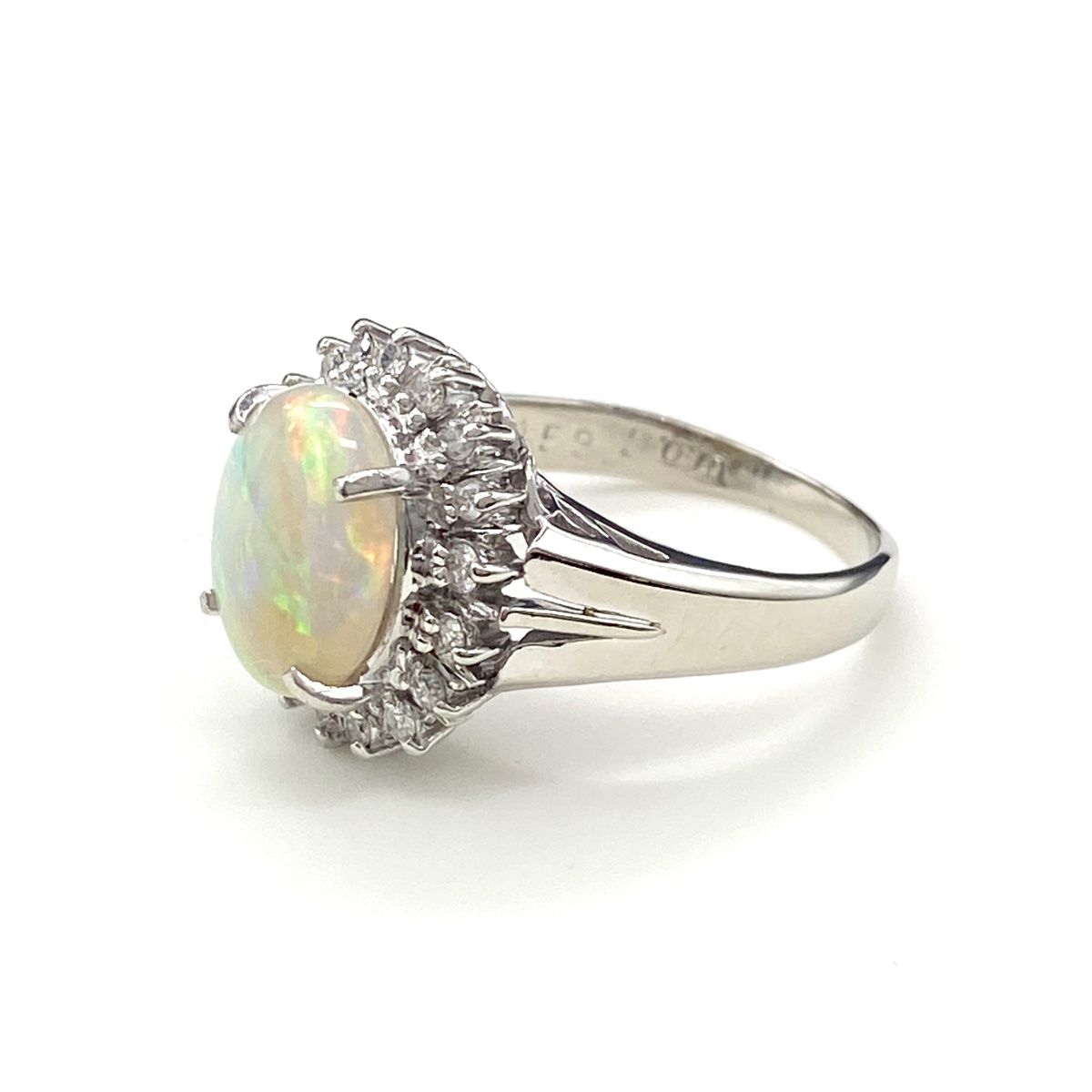 中古　PT900プラチナ天然大粒15ct以上オパールダイアリング指輪コレクション 中古PT900プラチナ天然大粒15ct以上オパールダイアリング指輪コレクション