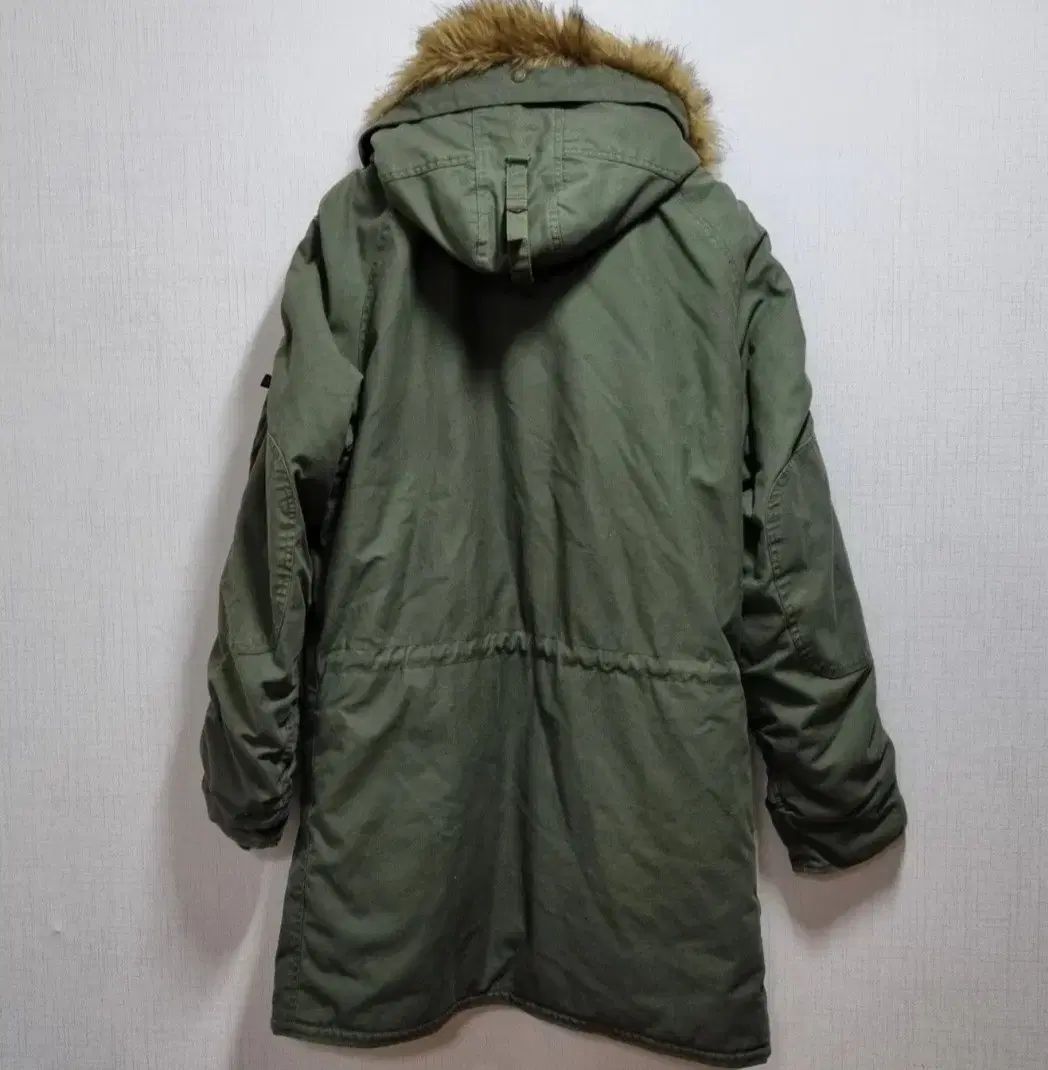 アルファインダストリーズ N-3B カーキ色パーカ L サイズ