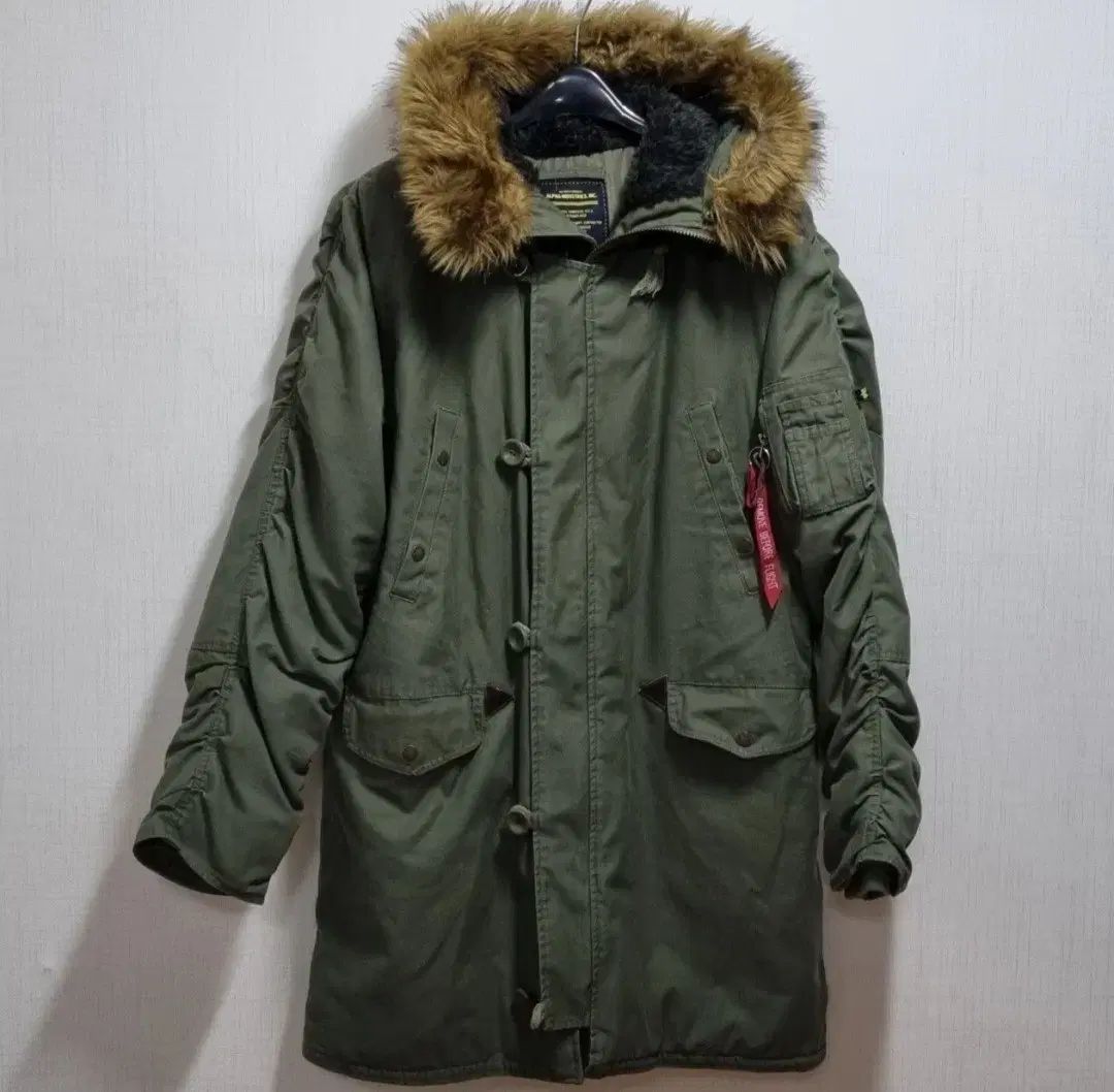 アルファインダストリーズ N 3 B カーキ色パーカ L サイズ