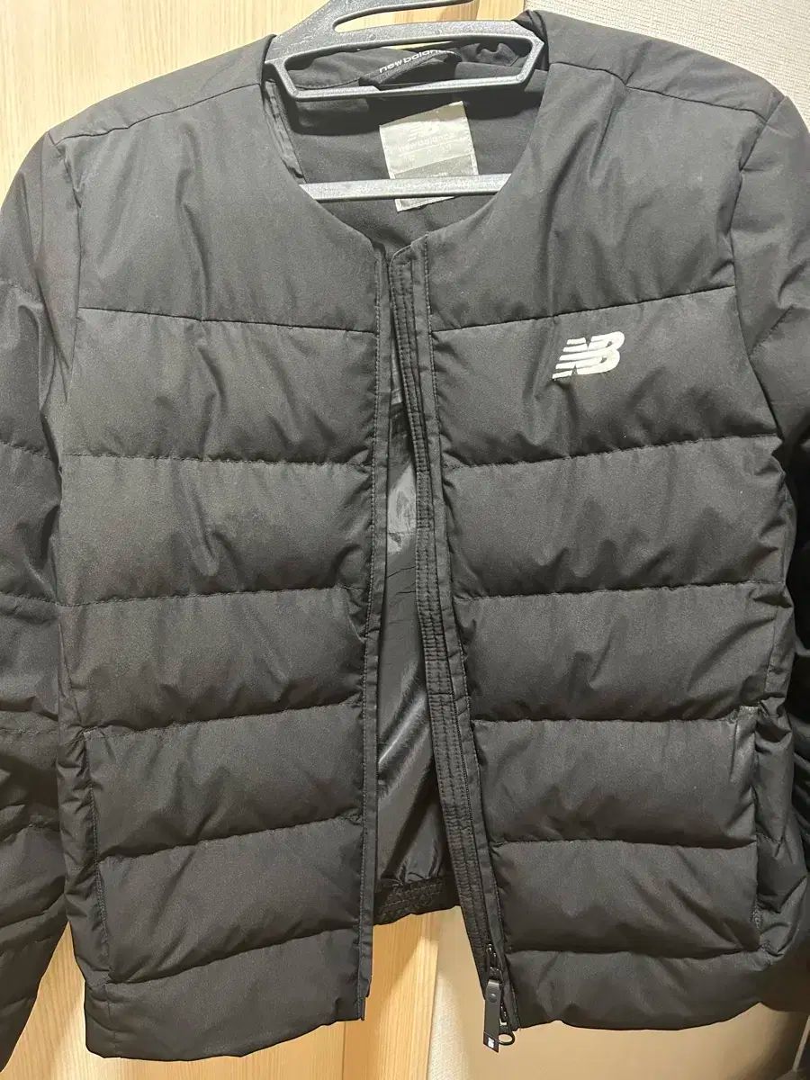 M90レディース New Balance 軽量グースダウンジャケット