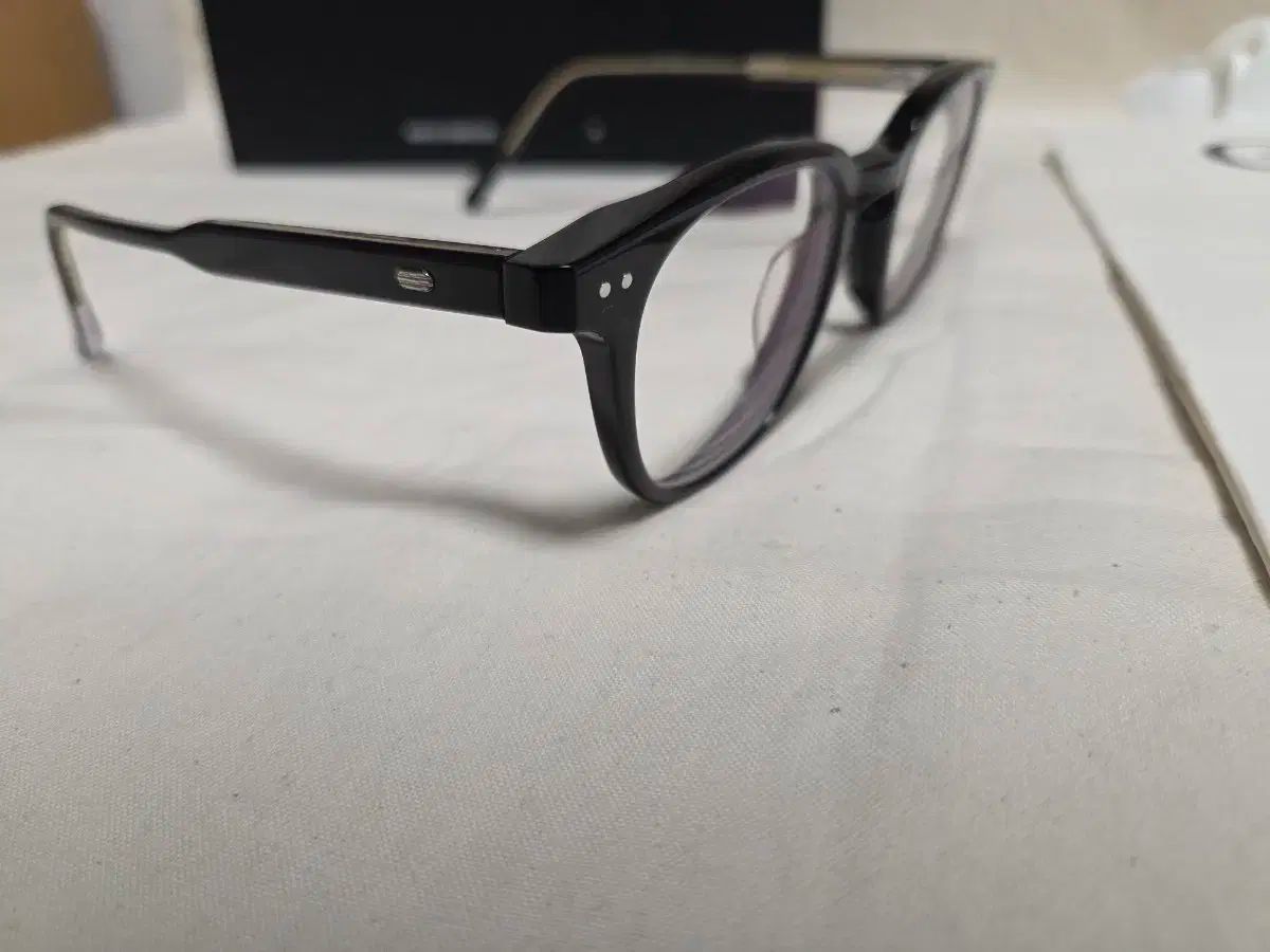 ジェントルモンスター ルー