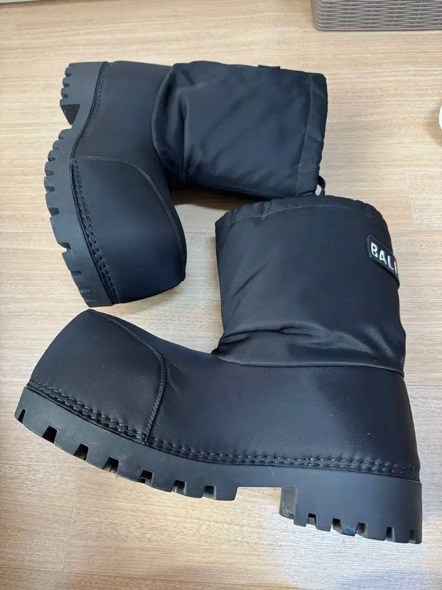 スキーブーツ 39-40