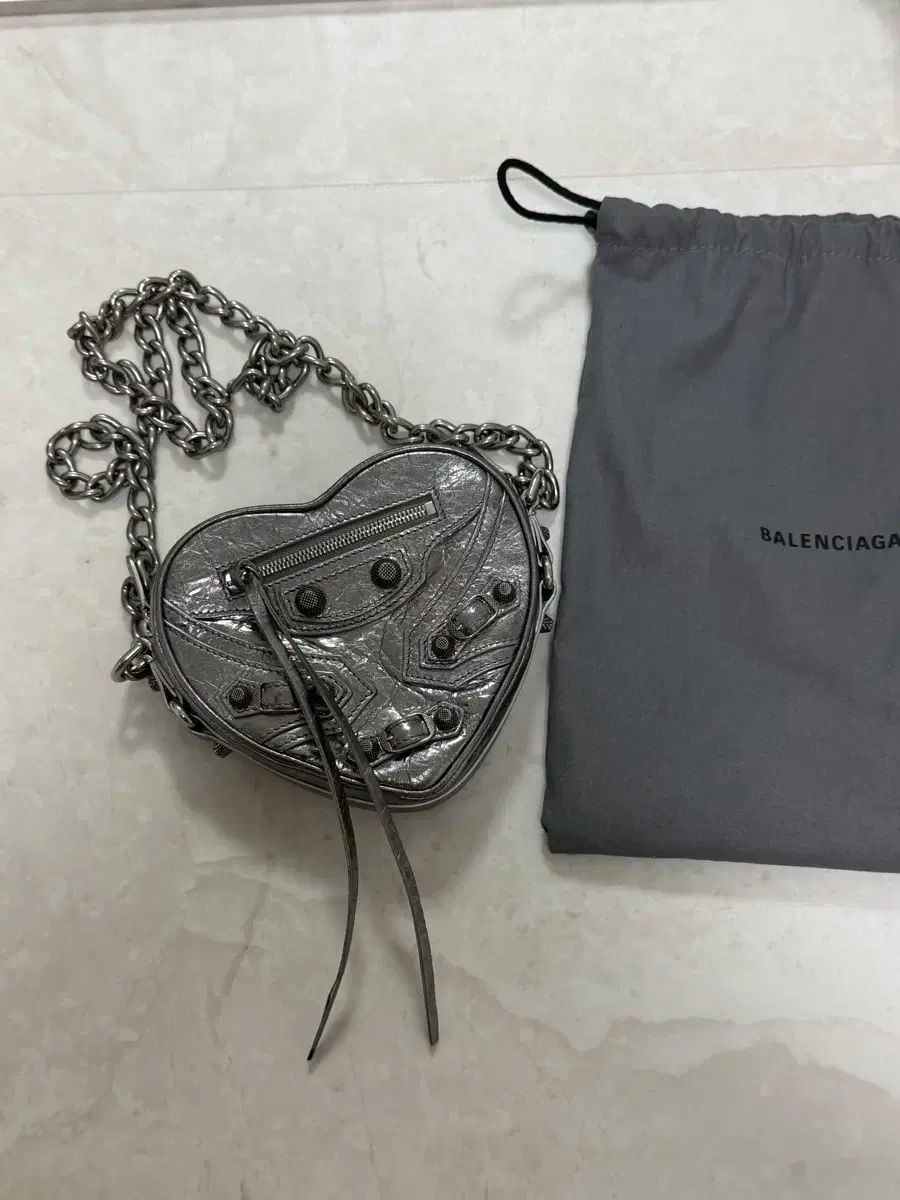 バレンシアガ ルカゴール ハートバッグ チェーン ストラップ