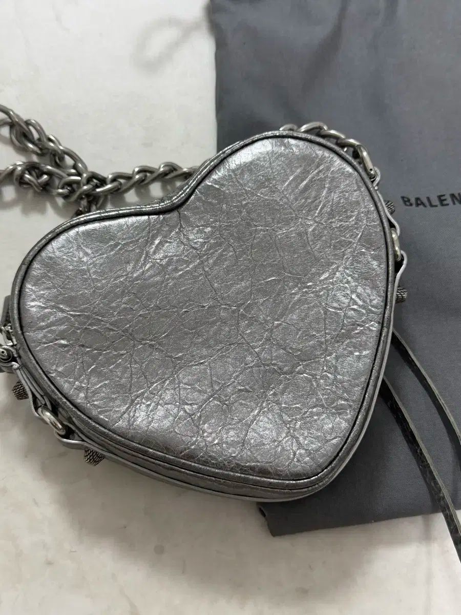 バレンシアガ ルカゴール ハートバッグ チェーン ストラップ