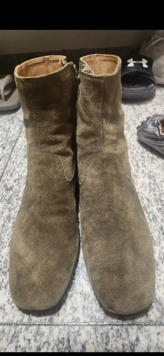 マッシモ ドゥッティ スウェード アングル