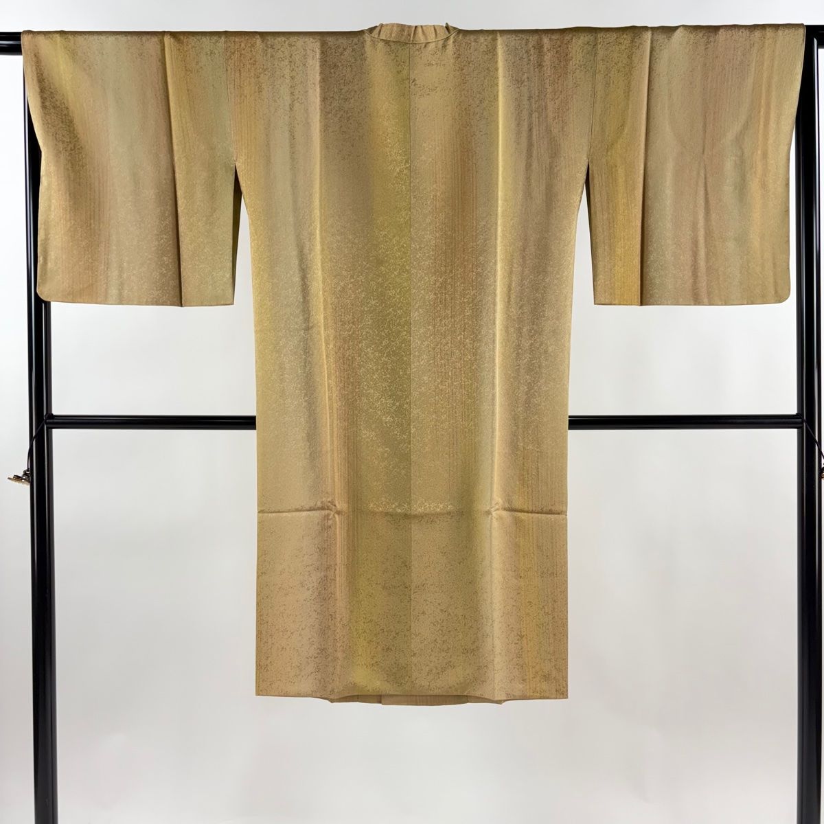 道行 身丈114 cm 裄丈66 M 和装コート 都衿 縞 幾何学模様 薄黄土色 正絹 秀品