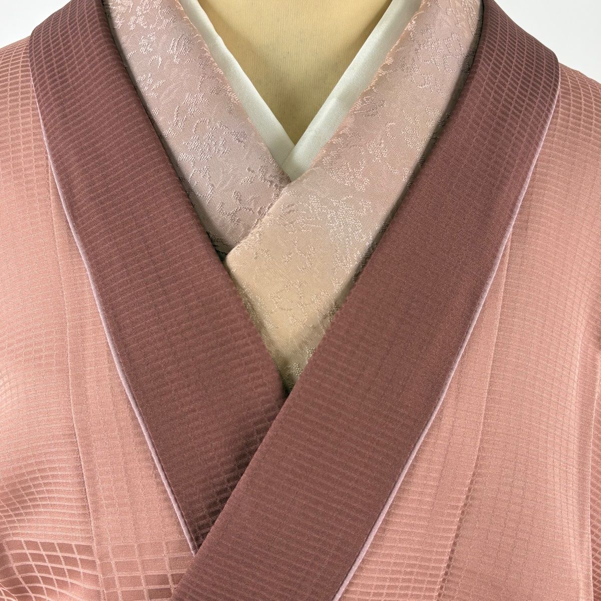  道中着 身丈109 cm 裄丈65 M 和装コート へちま衿 菱 地紋 ピンクベージュ 正絹 秀品 羽織 着物 浴衣