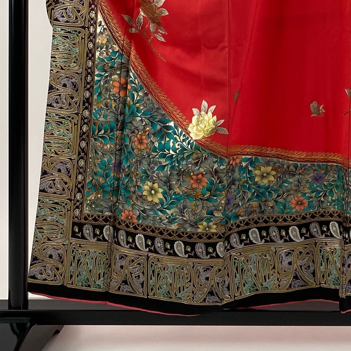 振袖 身丈156 cm 裄丈66 M 袷 薔薇 花唐草 金銀彩 濃ピンク 正絹 秀品