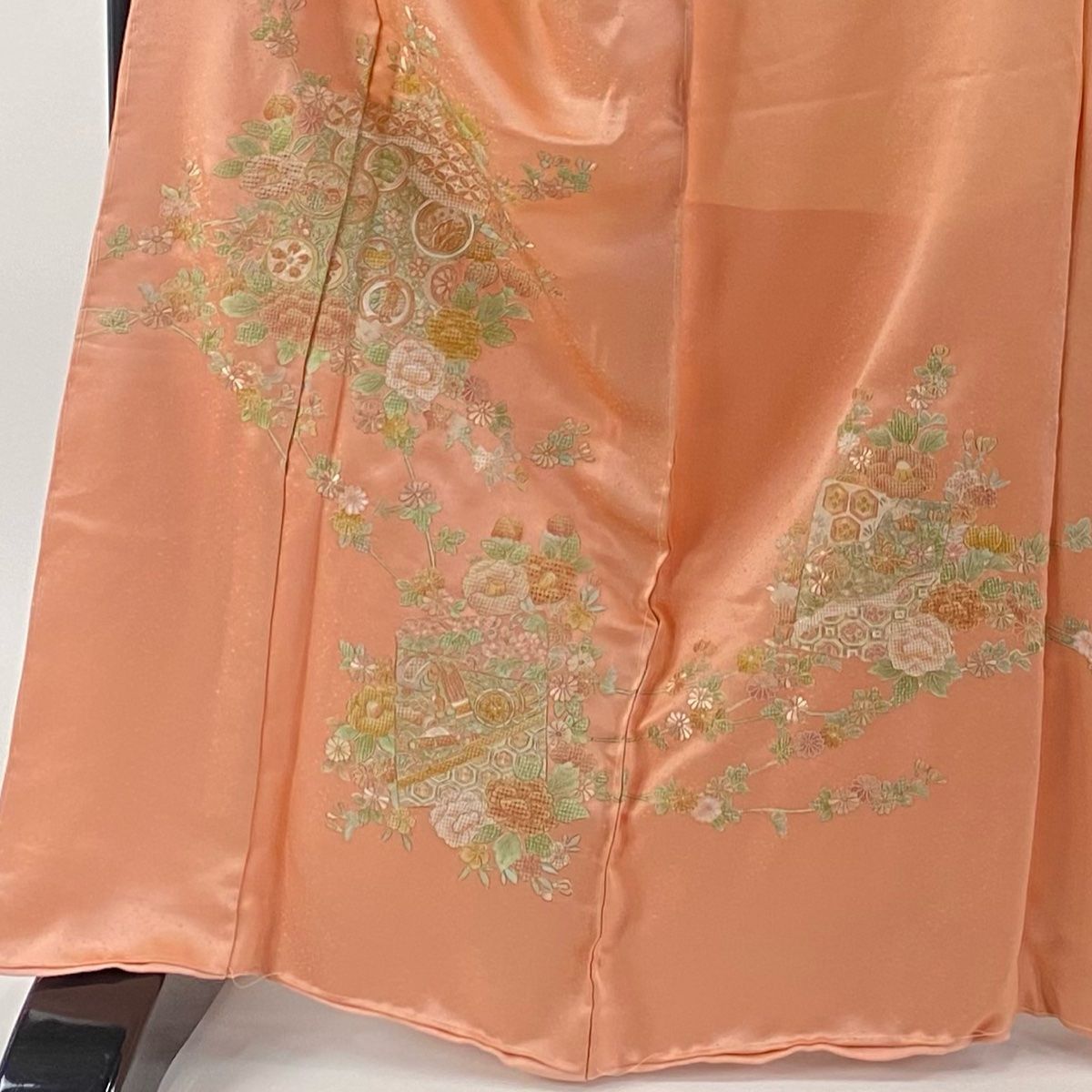 訪問着 身丈168 cm 裄丈70 未仕立て 仮絵羽 草花 破れ色紙 刺繍 金糸 サーモンピンク 正絹 秀品