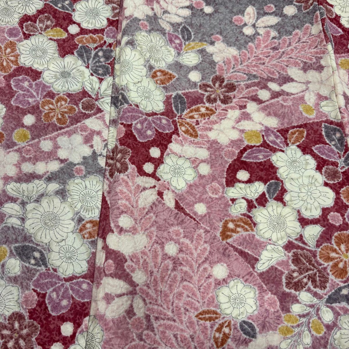  小紋 身丈165 cm 裄丈64.5 M 袷 草花 絞り ピンク 正絹 秀品 小紋 着物