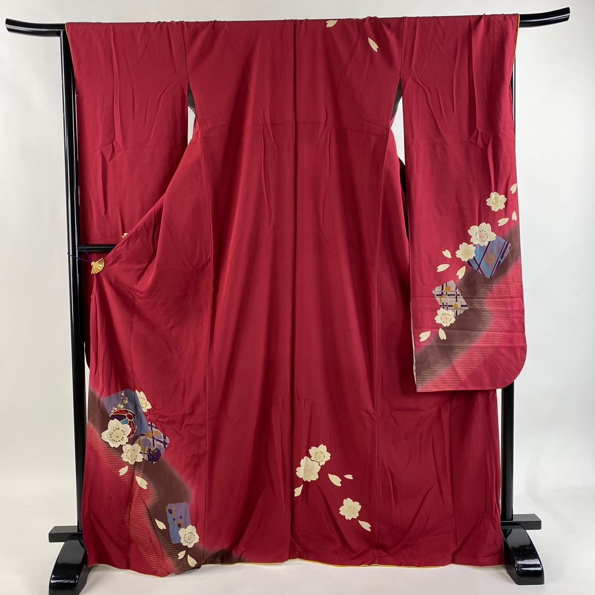 振袖 身丈169 cm 裄丈68 L 袷 桜 鞠 金糸 金彩 えんじ色 正絹 秀品