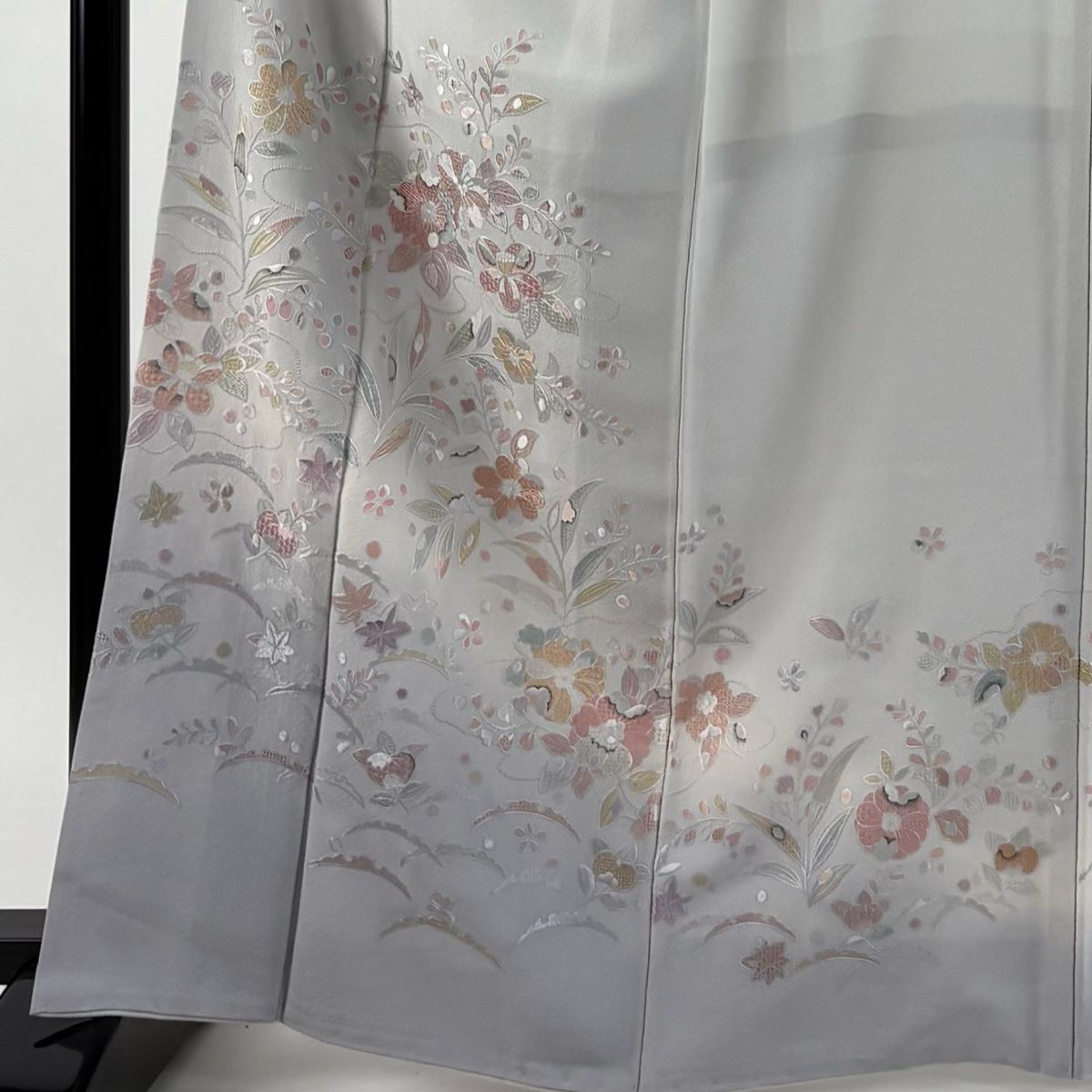 訪問着 身丈164 5 cm 裄丈64 M 袷 草花 雪芝 刺繍 ぼかし 灰色 正絹 一つ紋