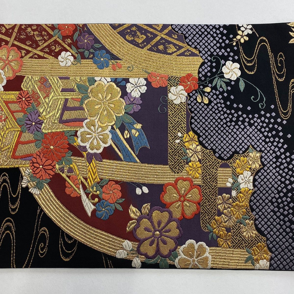 袋帯 秀品 鈴乃屋 御所車 桜 金糸 唐織 黒 六通 正絹 【中古】 - メルカリ