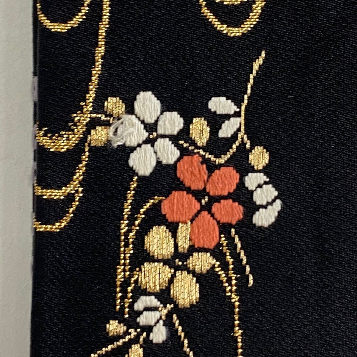 袋帯 秀品 鈴乃屋 御所車 桜 金糸 唐織 黒 六通 正絹 【中古】 - メルカリ