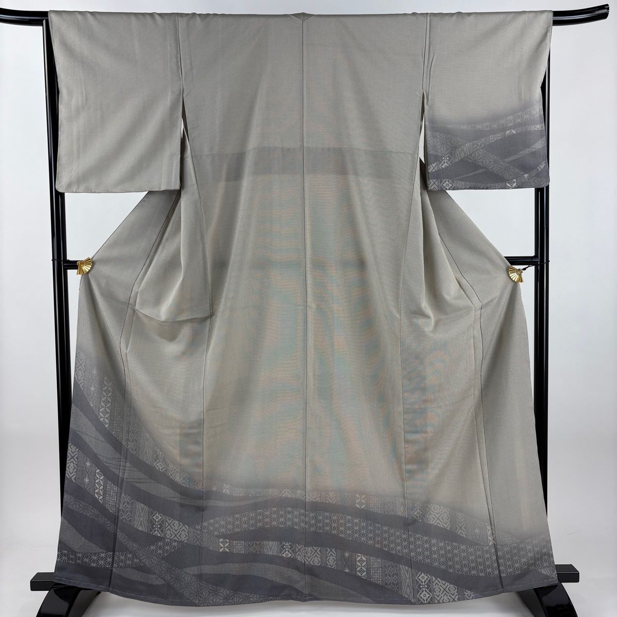 付下げ 身丈164 cm 裄丈66 M 袷 塩沢紬地 証紙 七宝 麻の葉 ぼかし 灰色 正絹