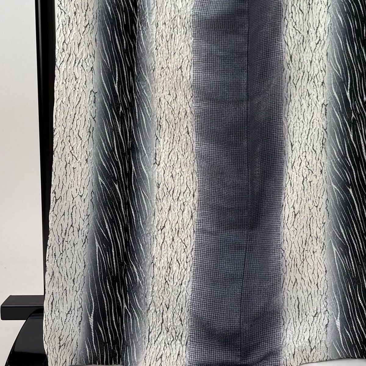 小紋 身丈168 cm 裄丈69 5 L 袷 翠山工房 落款 幾何学 絞り 銀通し クリーム 正絹