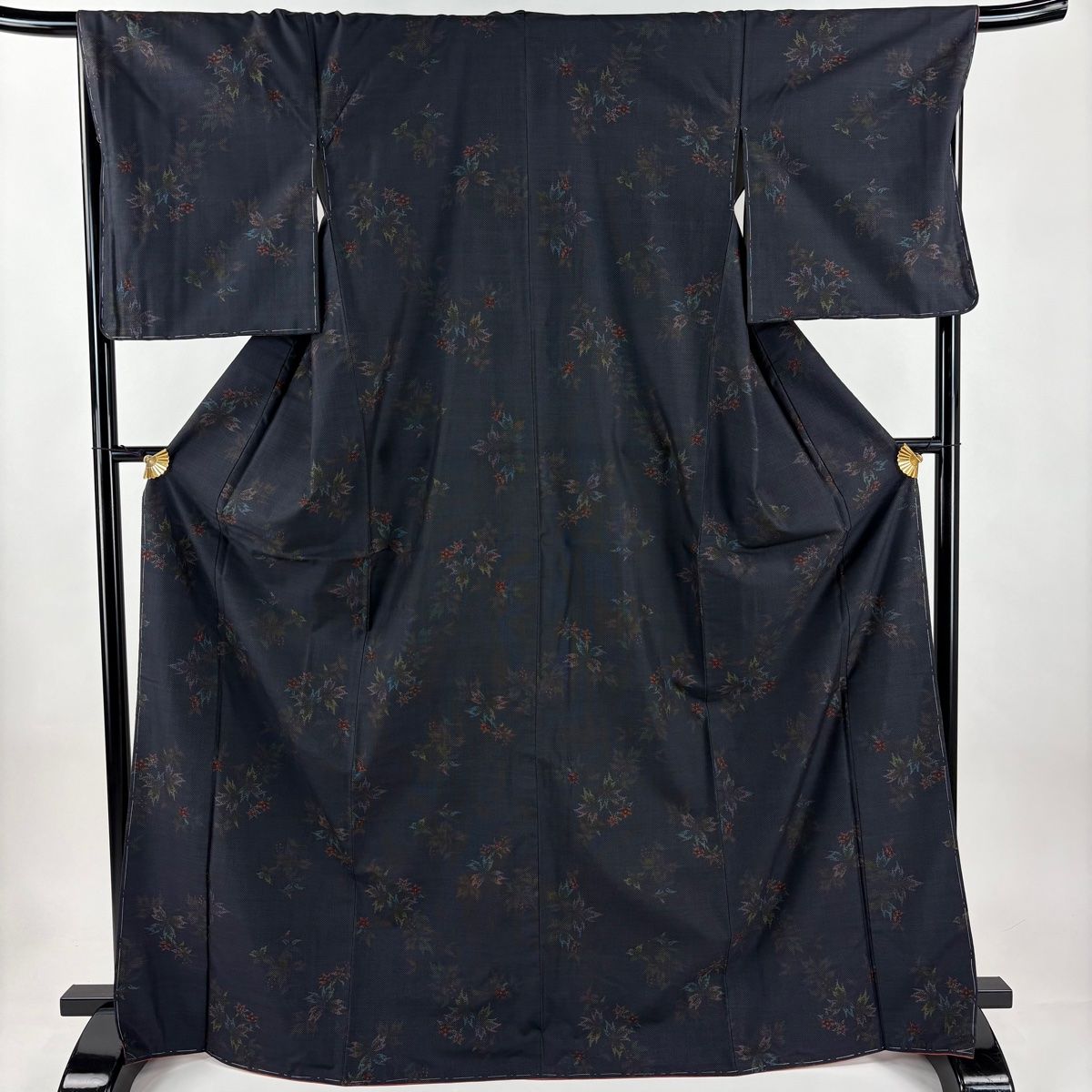 大島紬 身丈170.5 cm 裄丈68 L 袷 純泥染 証紙 草花 濃紺 正絹