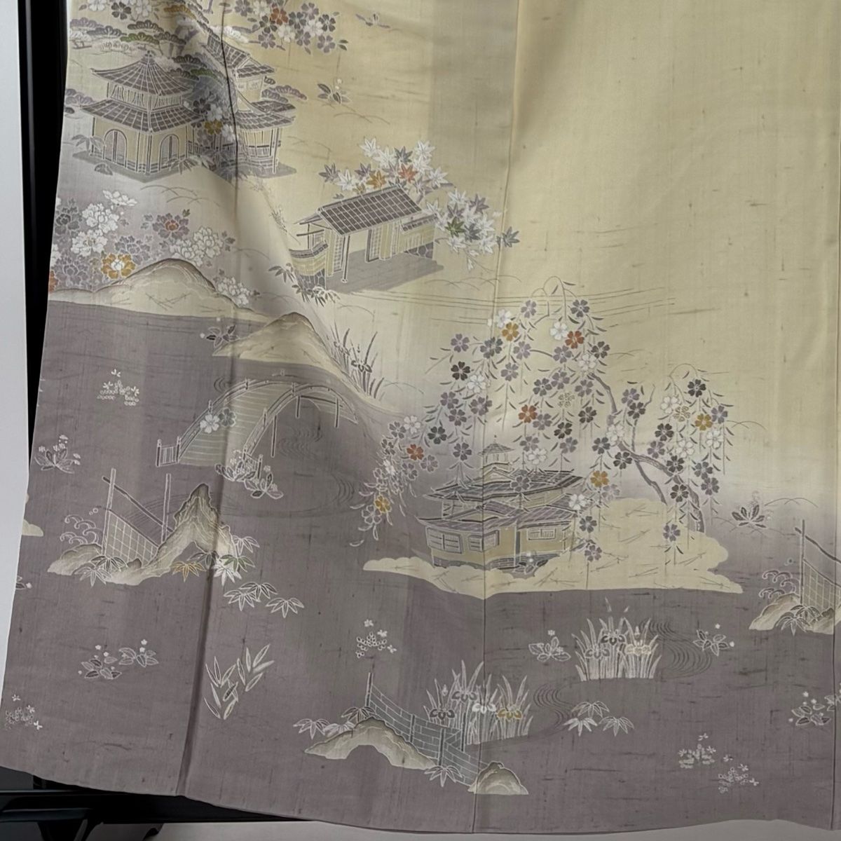 訪問着 身丈160 5 cm 裄丈64 M 袷 生紬地 しょうざん 落款 証紙 建物 松竹梅 染め分け ぼかし ベージュ 正絹