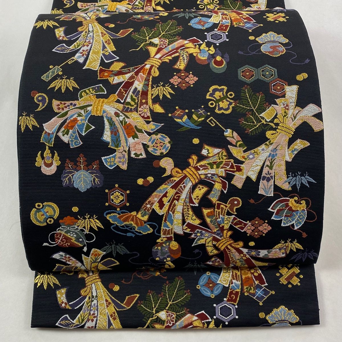 【美品】 袋帯 名品 束ね熨斗 宝尽くし 金糸 黒 六通 正絹 【】