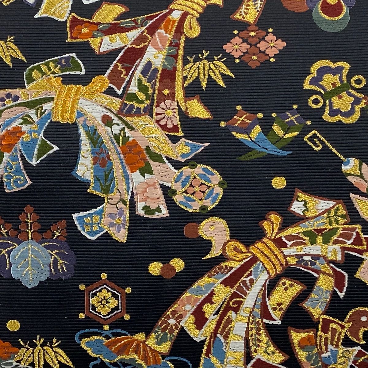 袋帯 束ね熨斗 宝尽くし 金糸 黒 六通 正絹