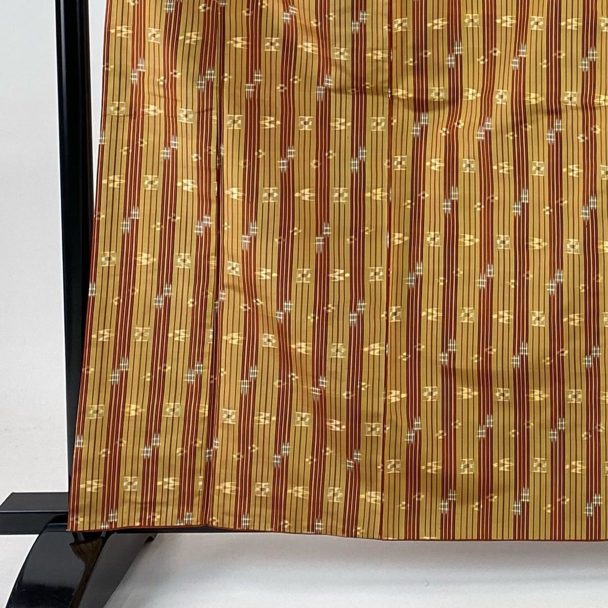 紬 身丈162 cm 裄丈65 5 M 袷 琉球かすり 証紙 縞 燕 茶色 正絹