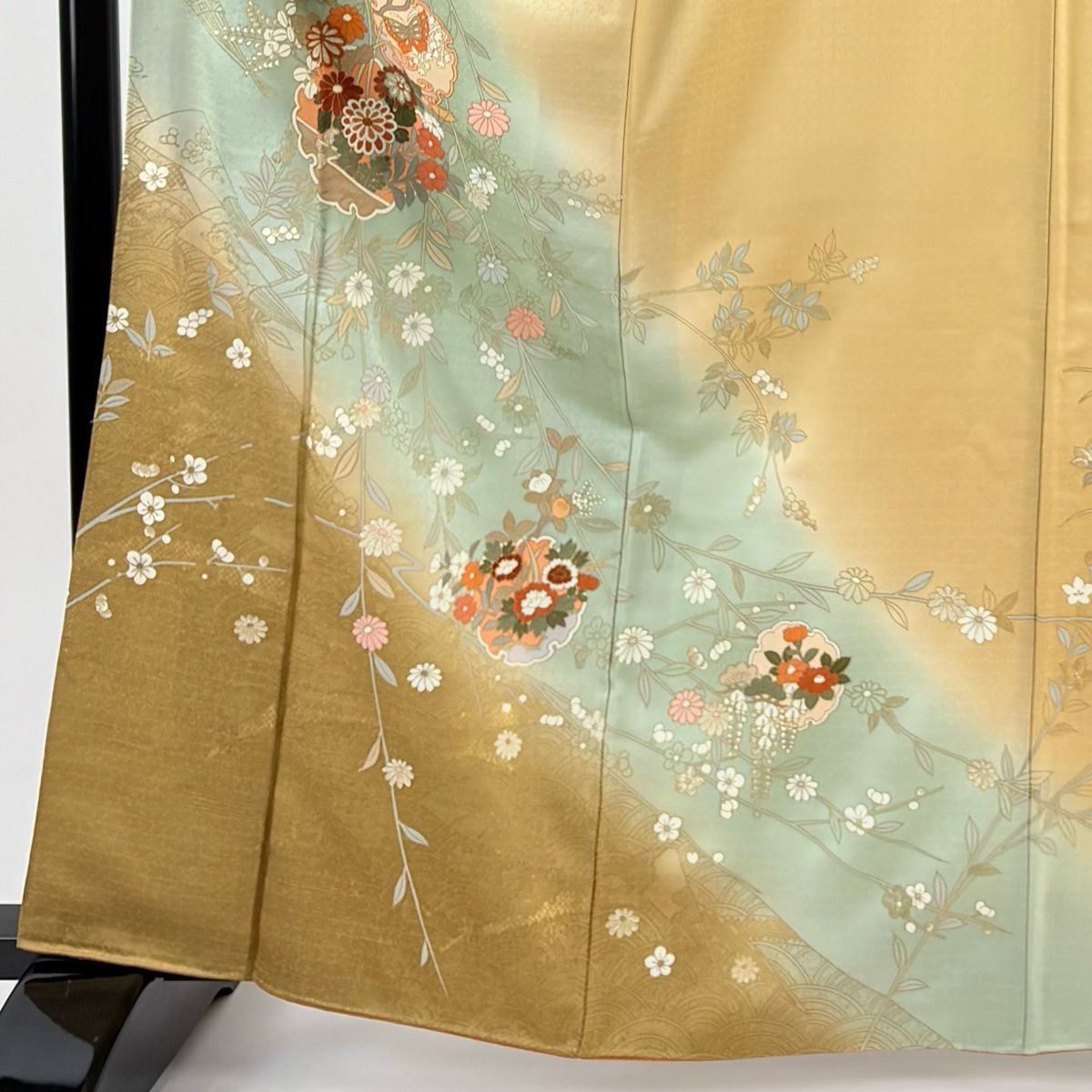 訪問着 身丈163.5 cm 裄丈69 L 袷 雪輪 蝶 金彩 染め分け ベージュ 正絹 秀品