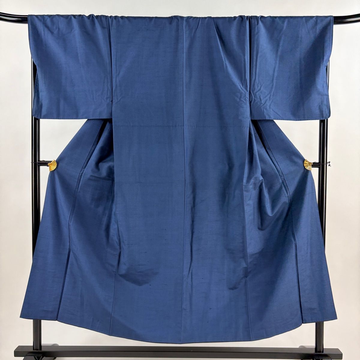 男着物 身丈149.5cm 裄丈72cm L 袷 紬 無地 紺色 正絹 秀品