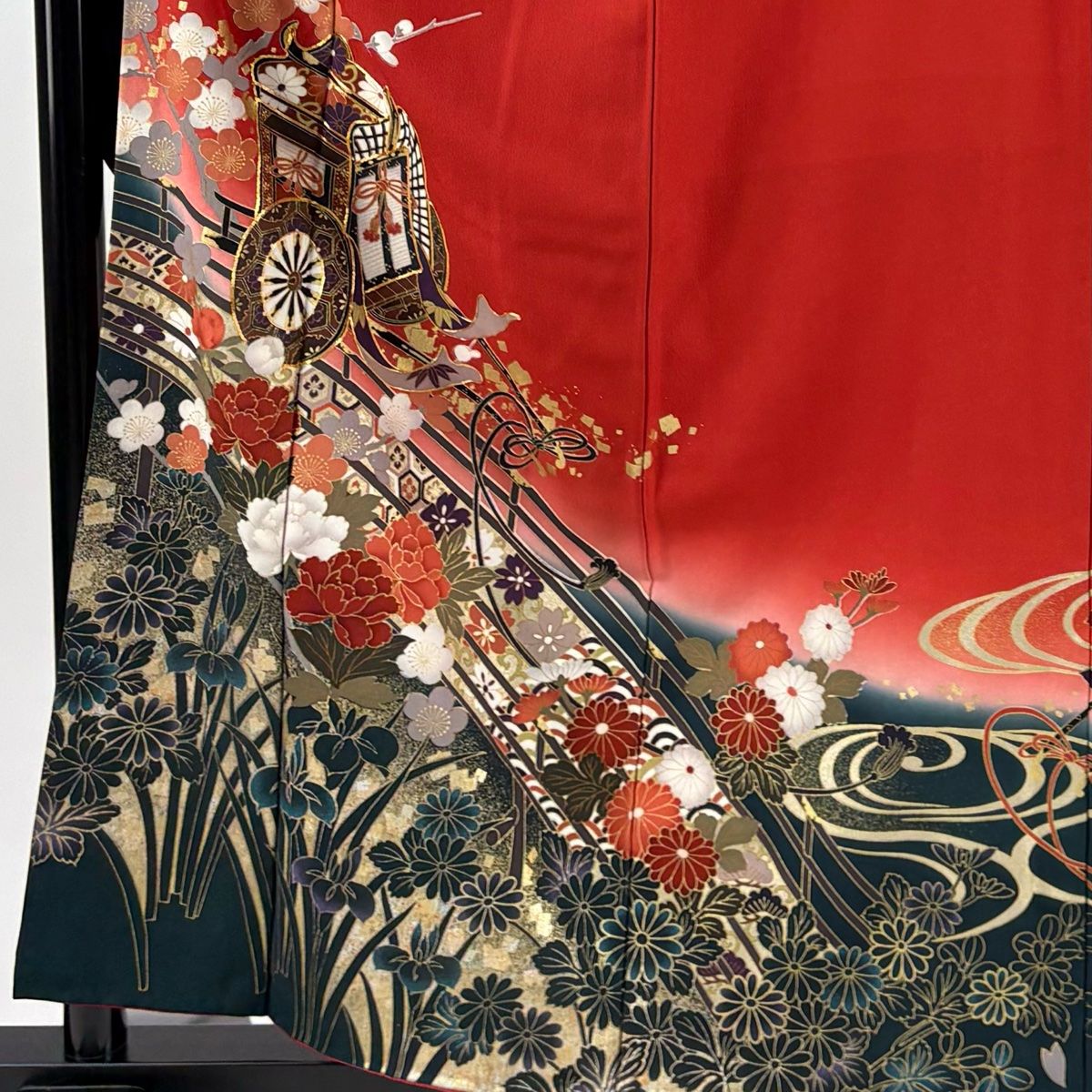 振袖 身丈159 cm 裄丈66 M 袷 御所車 草花 金糸 金銀彩 赤 正絹 秀品