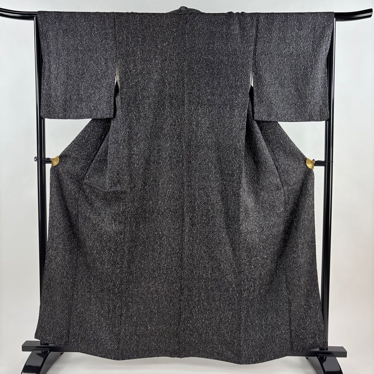 小紋 身丈161 cm 裄丈66.5 M 袷 幾何学 絞り風 黒 正絹 秀品