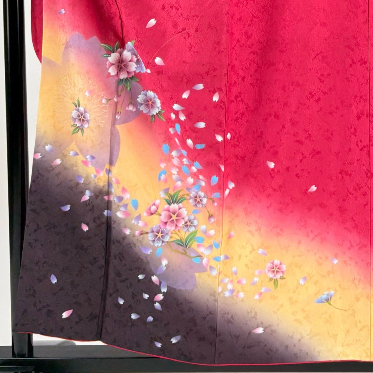 振袖 身丈156 cm 裄丈64 M 袷 桜 花びら ぼかし 濃ピンク 正絹 秀品