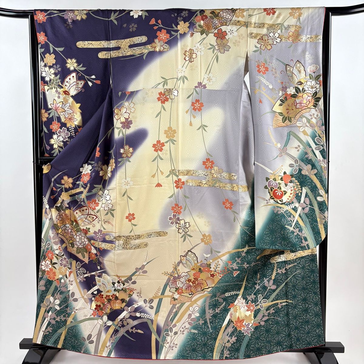 振袖 身丈163 cm 裄丈64 5 M 袷 草花 蝶 金銀彩 染め分け 紫 正絹 秀品