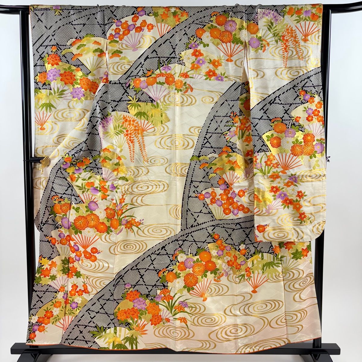振袖 身丈157 cm 裄丈63.5 S 袷 菊 扇 金糸 金彩 クリーム 正絹 秀品