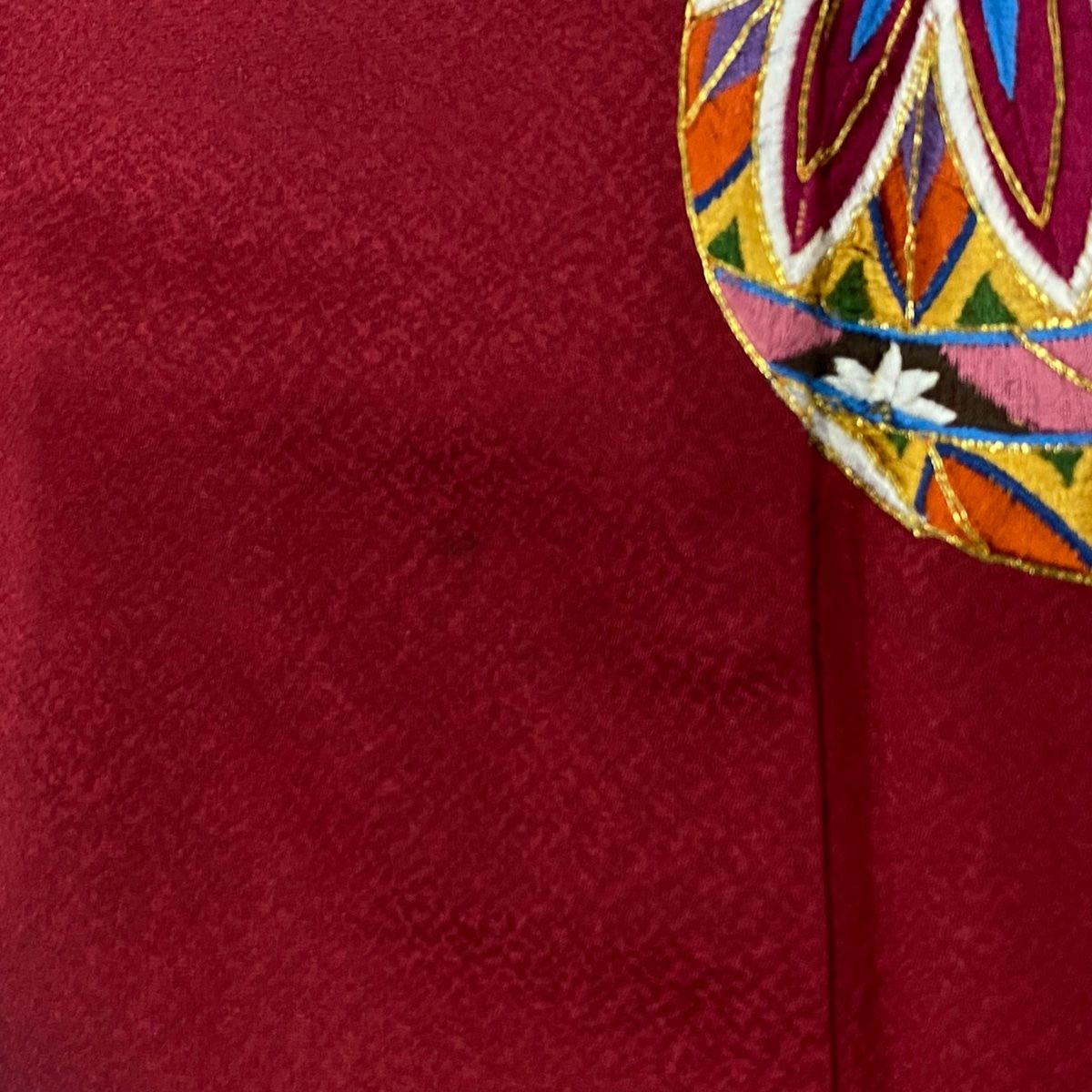  振袖 身丈160 cm 裄丈68 L 袷 手鞠 桜 金糸 刺繍 えんじ色 正絹 秀品 振袖 着物