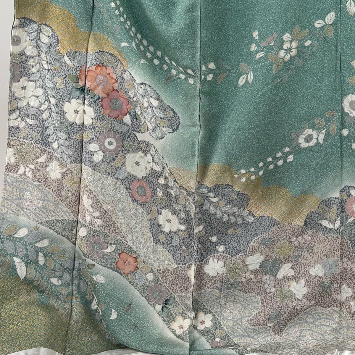 訪問着 身丈178 cm 裄丈75 未仕立て 仮絵羽 草花 雲文 絞り 金彩 灰緑 正絹 秀品