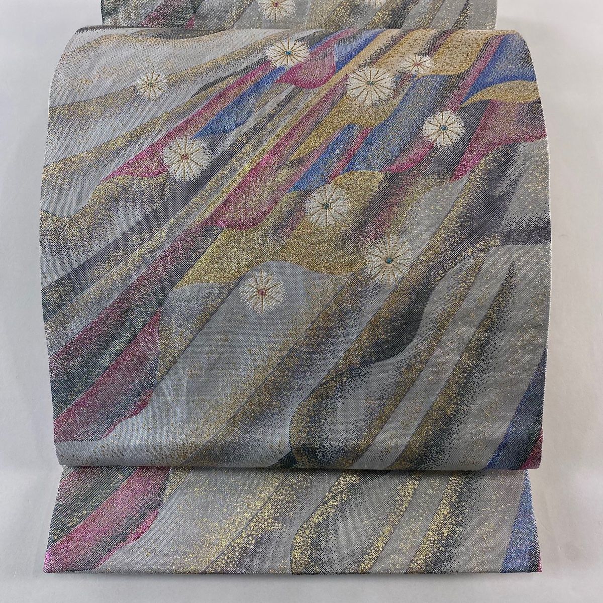袋帯 秀品 花 幾何学 金銀糸 箔 銀色 六通 正絹