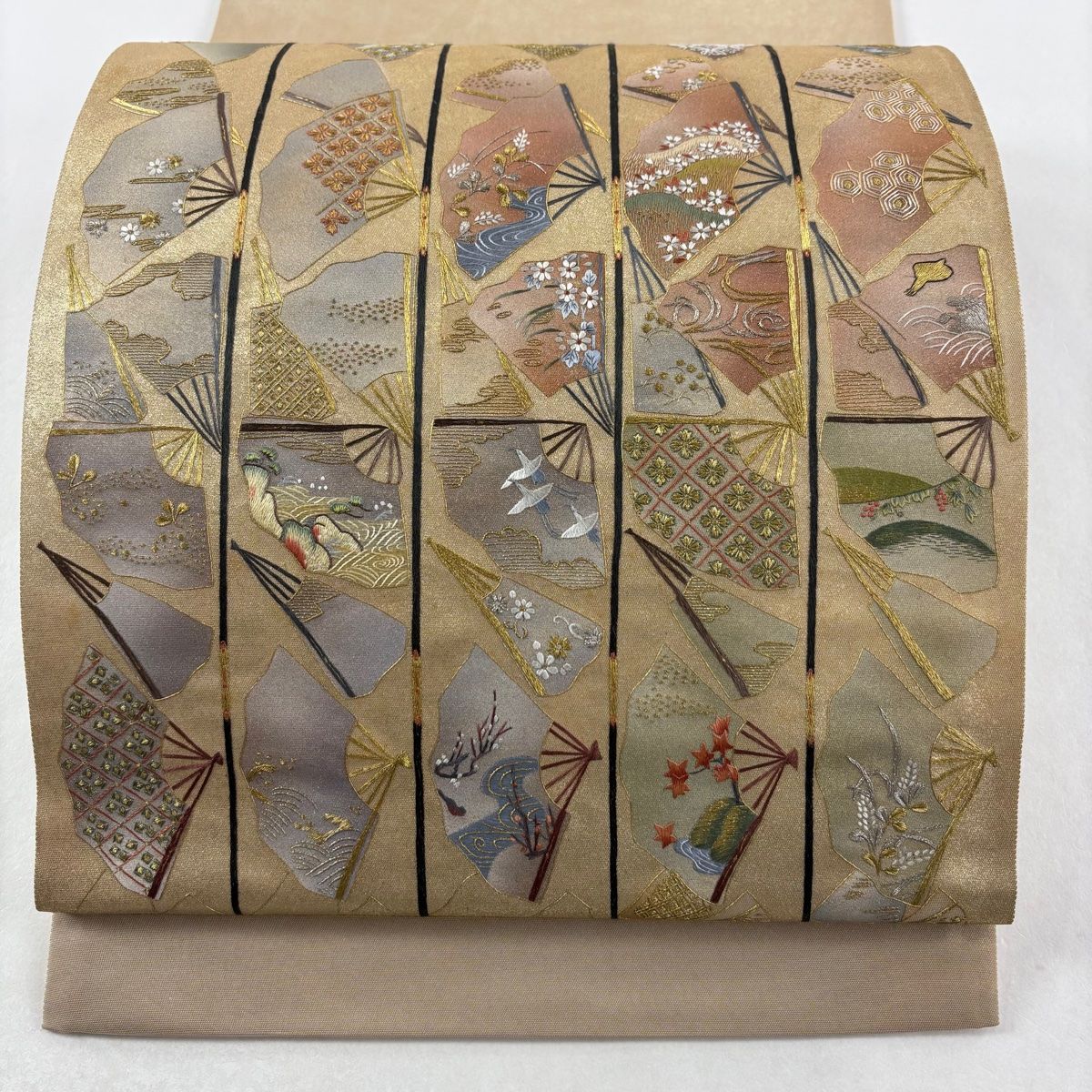 高級 袋帯 正絹 お太鼓柄 ポイント柄 蘇州刺繍 中国刺繍 金通し ブラウン 美品】 袋帯 秀品 落款 扇 草花 金銀糸 蘇州刺繍 金色 お太鼓柄 正絹