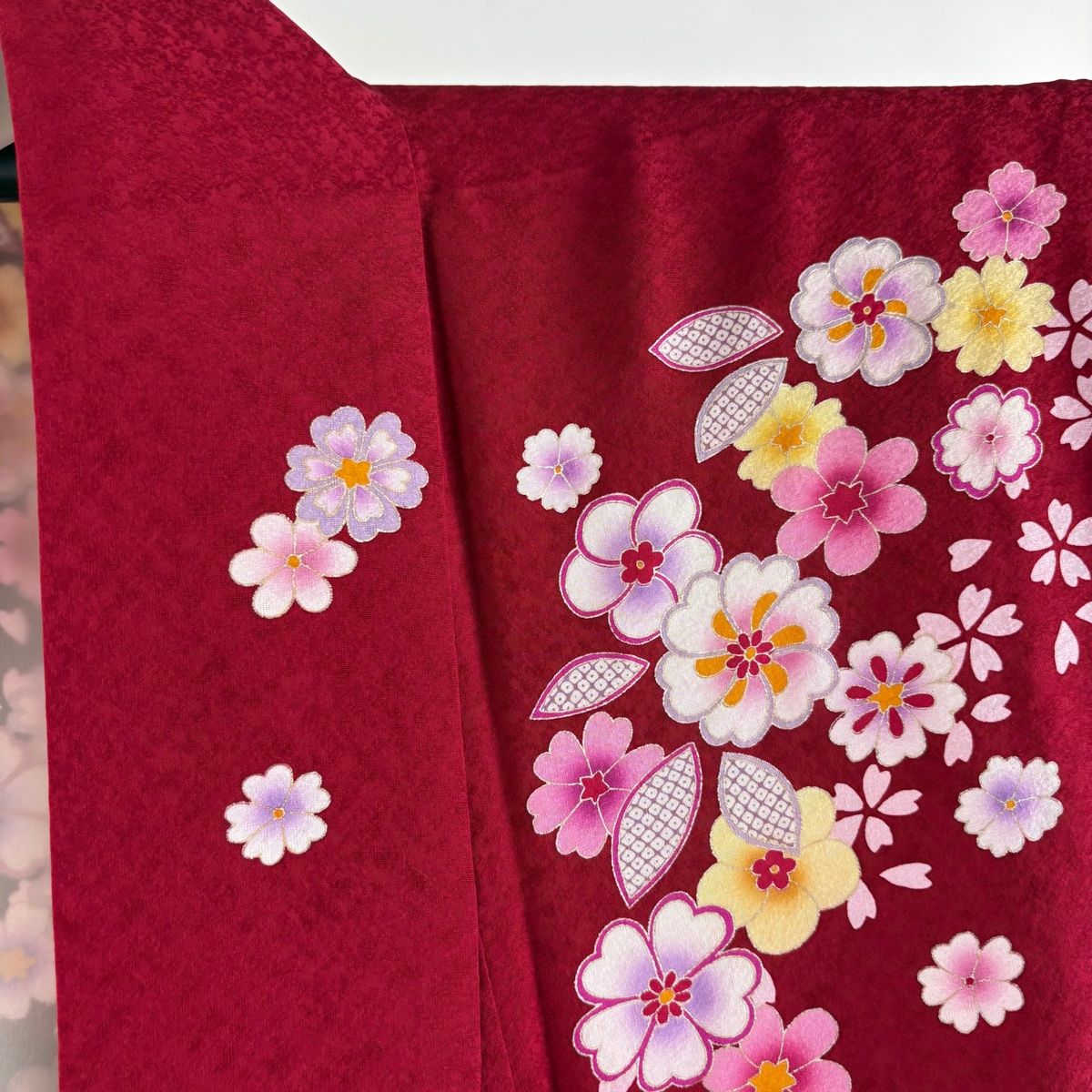 愛*ん様 新品　美品　袷　正絹　紅型　小紋　フルセット4点　身丈160 裄丈68 美品】 振袖 身丈161.5cm 裄丈69.5cm L 袷 袋帯フルセット 桜 金糸