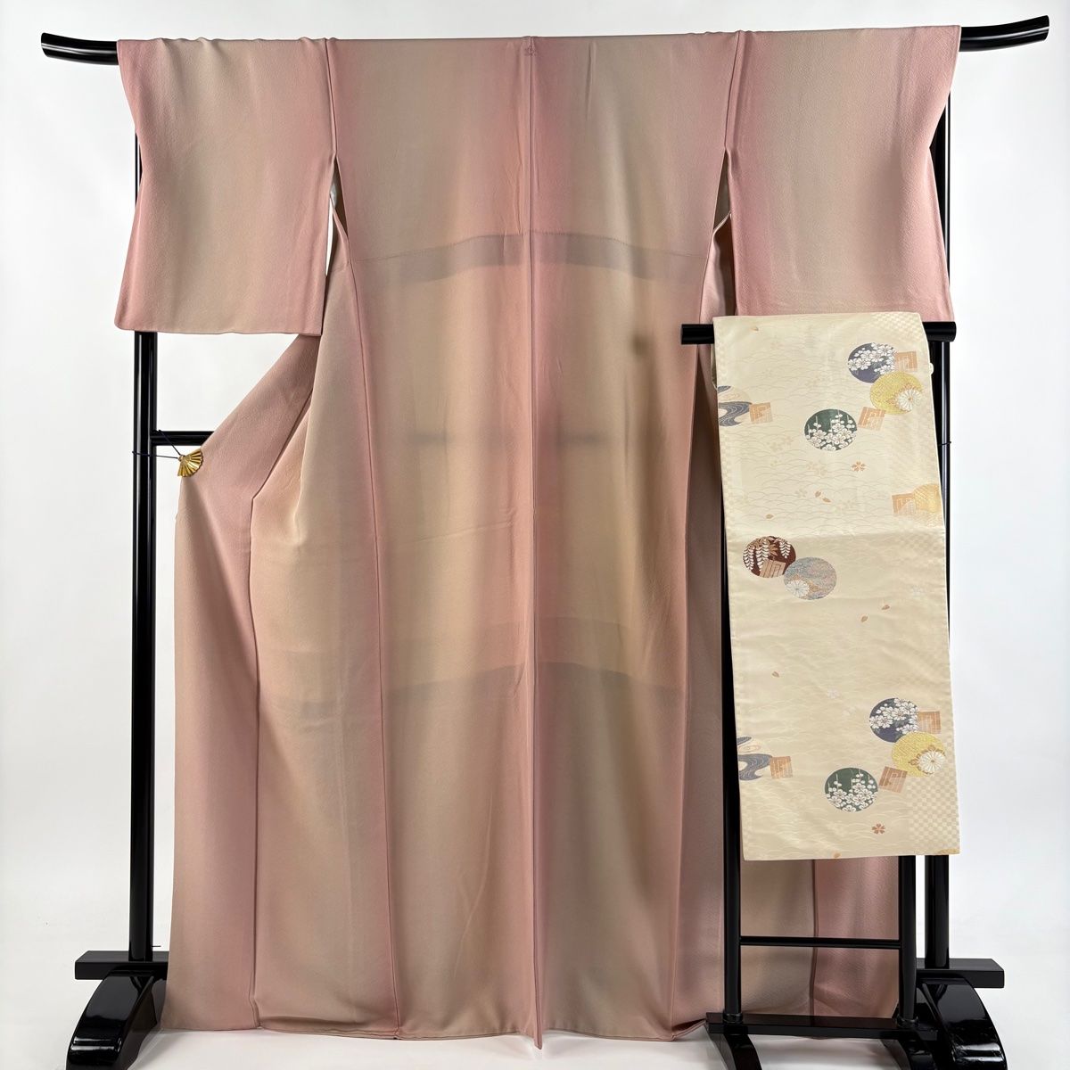 小紋 身丈169 cm 裄丈70 5 L 袷 名古屋帯セット 落款 ぼかし ピンクベージュ 正絹 秀品 一つ紋