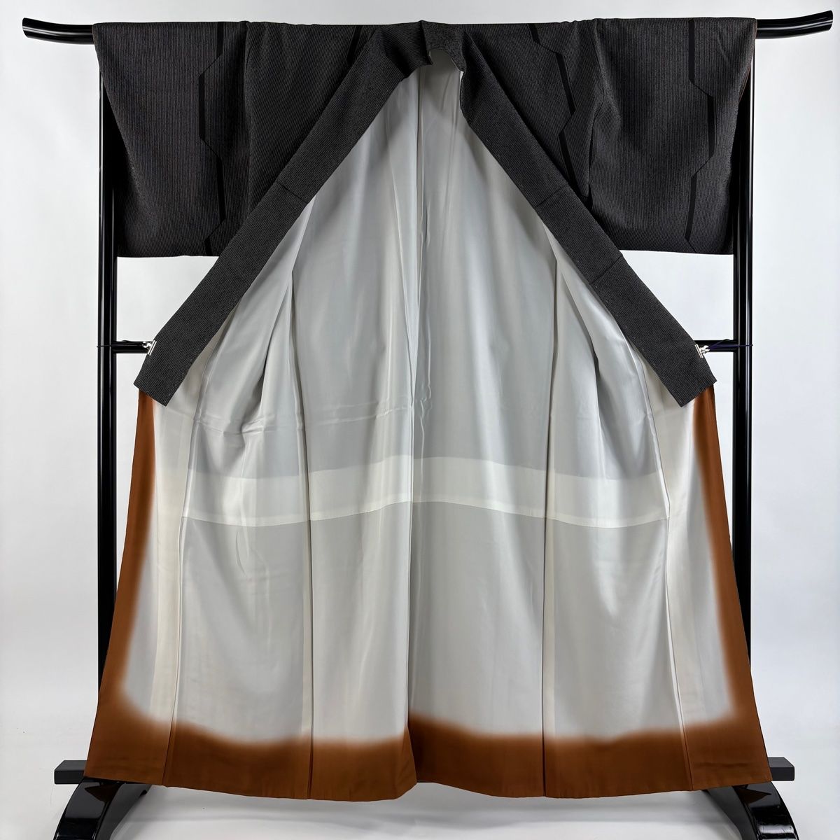  紬 身丈161 5 cm 裄丈67 M 袷 名古屋帯セット 縞 幾何学 黒 正絹 秀品 紬 着物