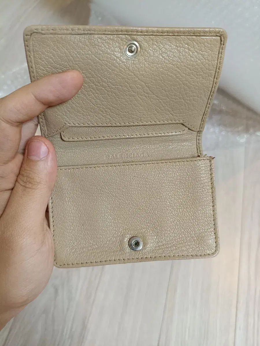  バレンシアガ シティバッグ クラシック 二つ折り財布 ベージュ 長財布 小物