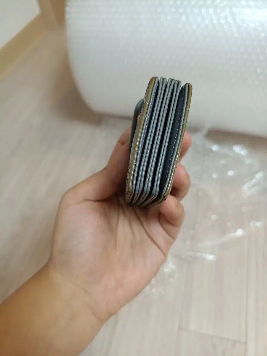 ディオール アコーディオン