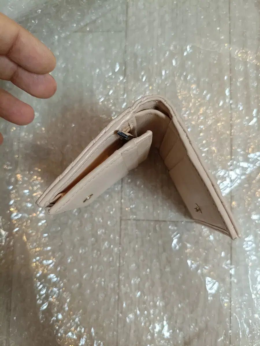 GGマーモント 二つ折り財布