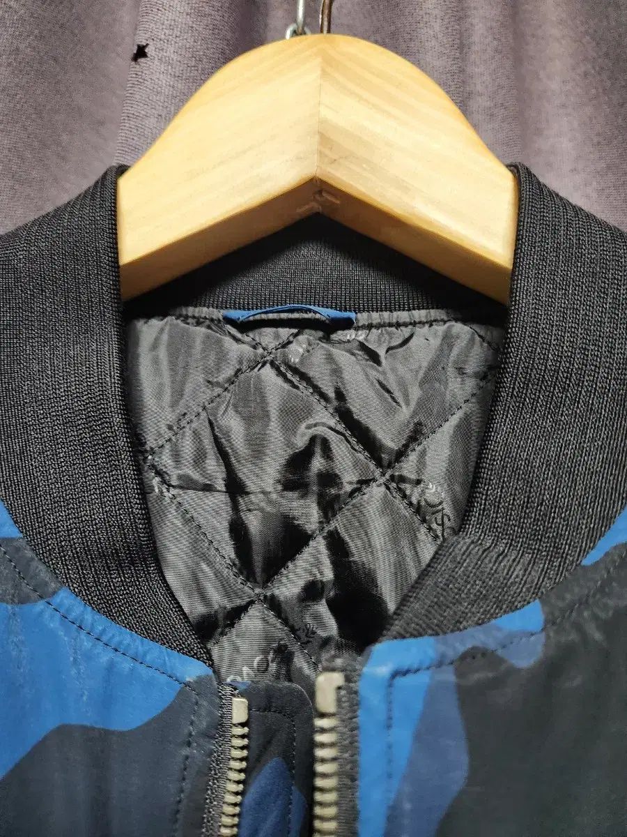 DISCOVERY ブルー カモフラージュ ブルゾン アウター ジャケット - 105