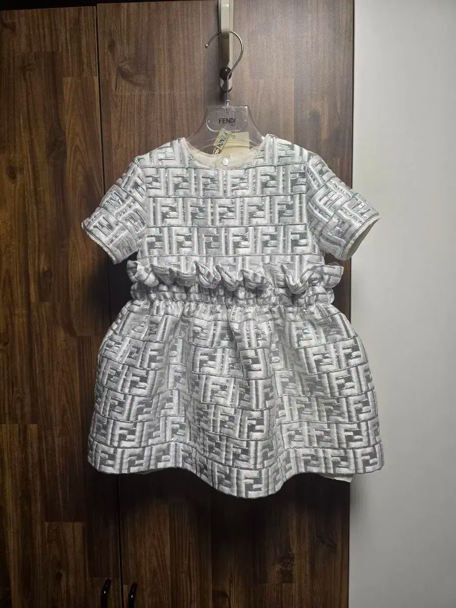 フェンディ レディース 女の子 ドレス ONE PIECE 3 A