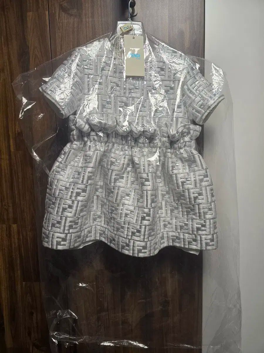 フェンディ レディース 女の子 ドレス ONE PIECE 3 A