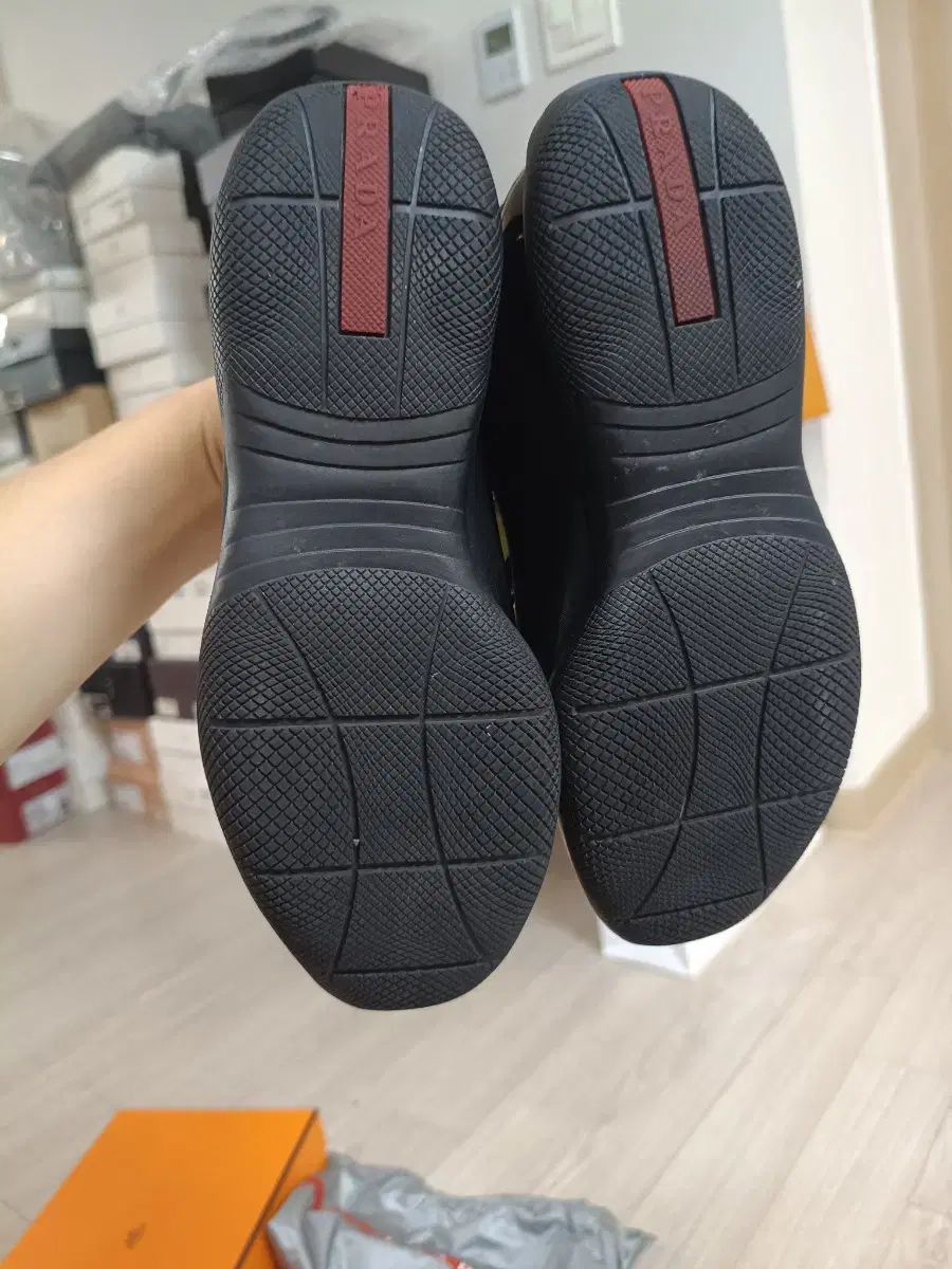 エナメル ブラック