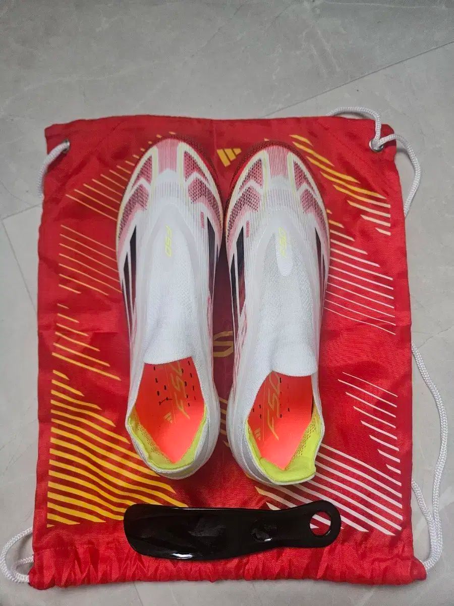 アディダス f50 サッカーシューズ 270