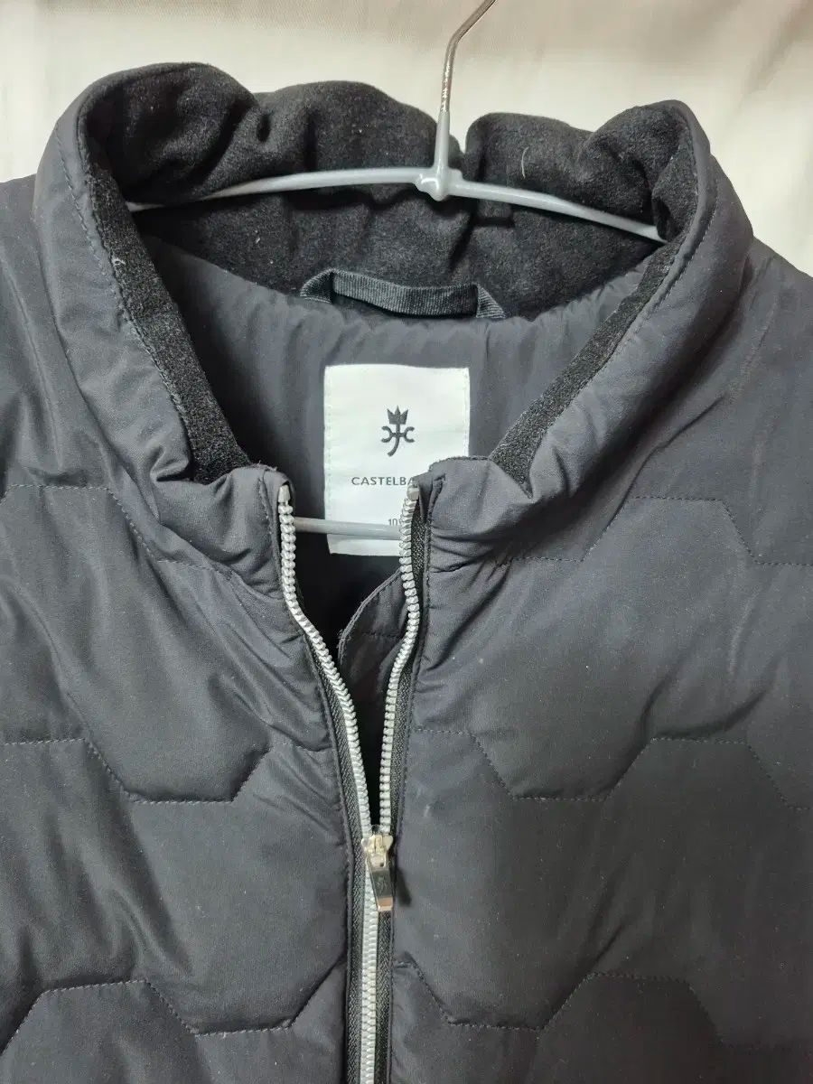  カステルバジャック 半袖 ダウン ブラック 105 その他 レディースウェア